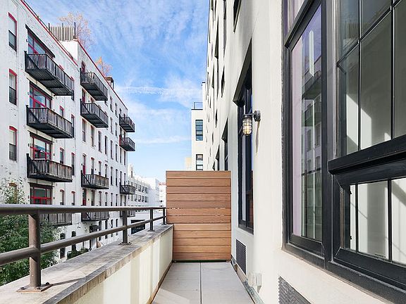 4th image of 76 N 4th St APT 302