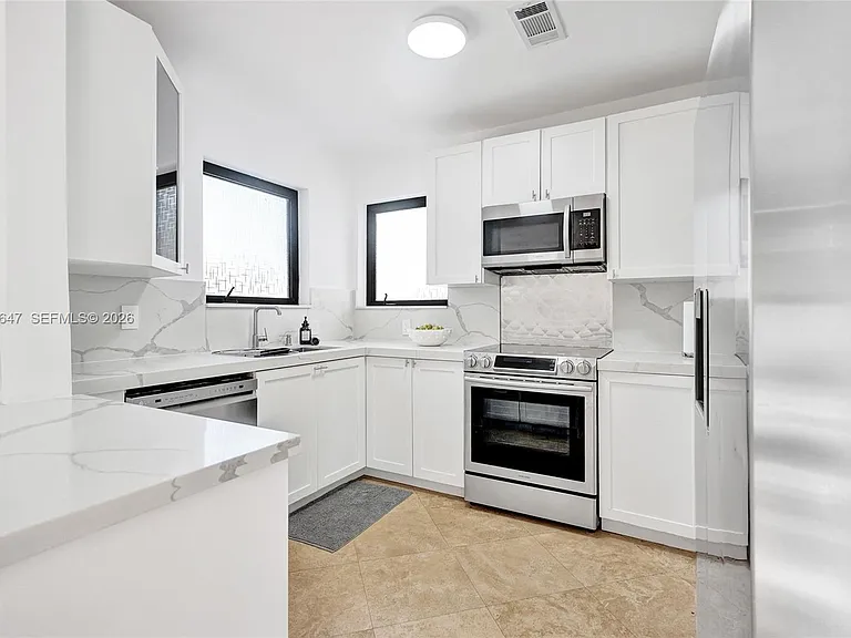 707 N 13th Ave — Photo 7