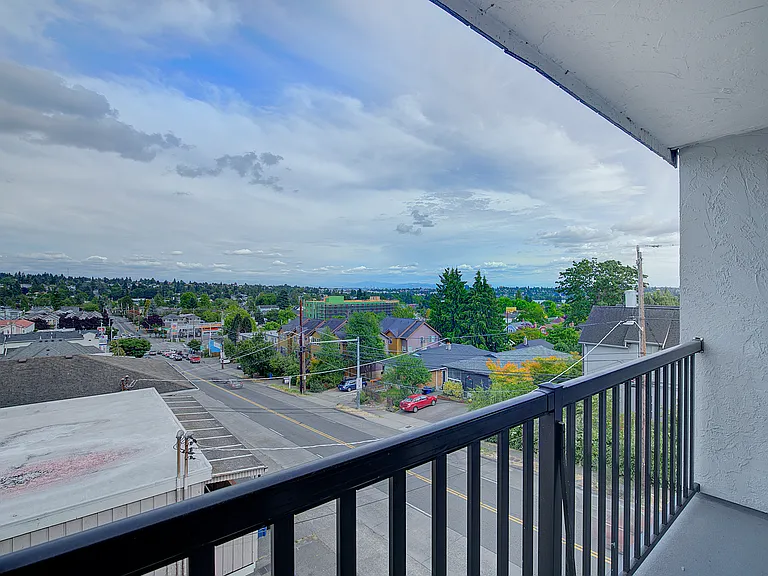 8500 Linden Ave N #303 — Photo 21
