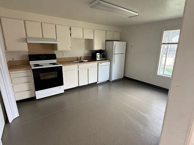 719 E Sherman Ave #3 — Photo 3