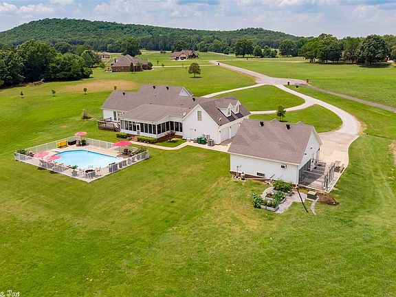 3rd image of 53 Bridge Field Dr