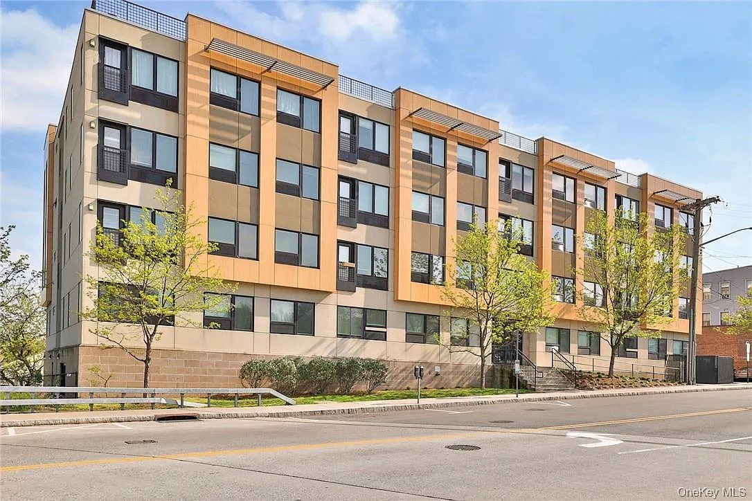 2 bed, 2.0 bath, 1000 sqft, $3,300 — Photo 2