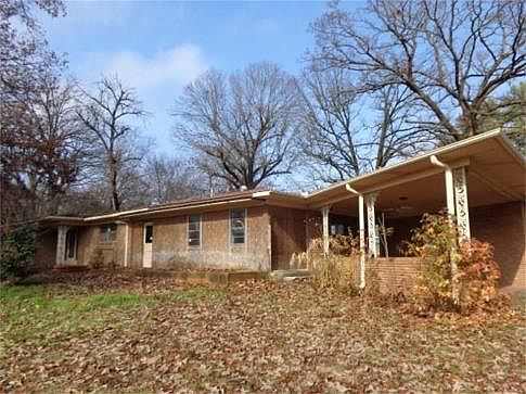 1st image of 109 Mustang Blvd