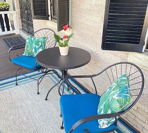 Relaxing front porch