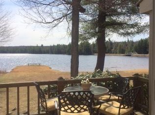 218 Crescent Ln, Pocono Pines, PA