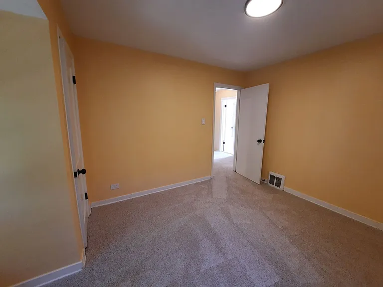 1720 Leland Ave — Photo 36