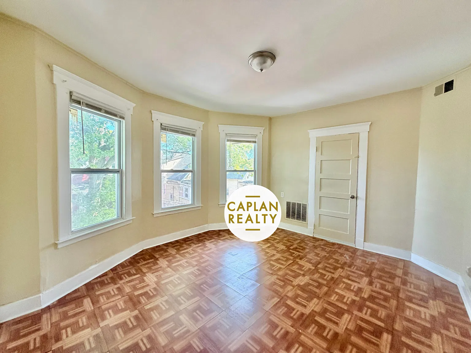 2 bed, $1,600 — Photo 1