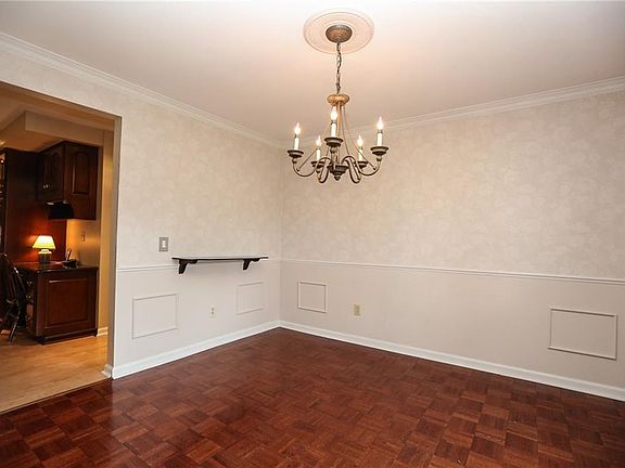 5th image of 2144 Bear Creek Dr
