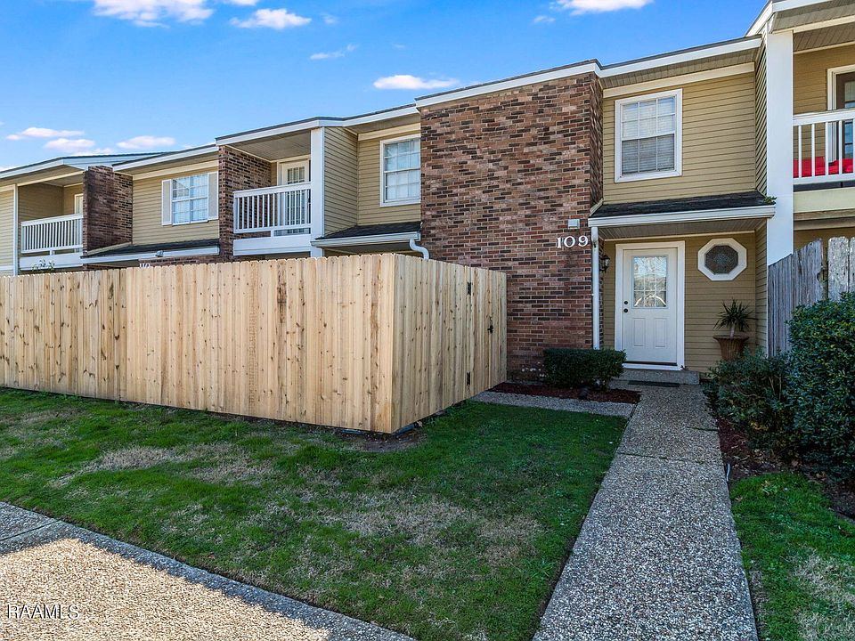 1st image of 200 Lodge Dr APT 109