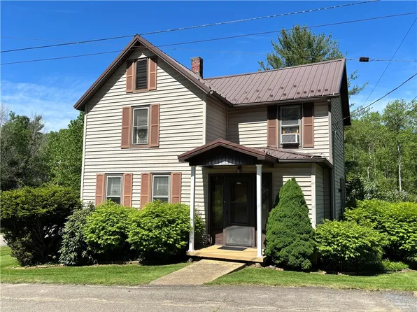 21 Curtis Rd, Ludlow, PA 16333