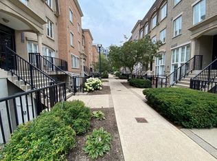 46 Western Battery Rd #820, Toronto, ON M6K3P1