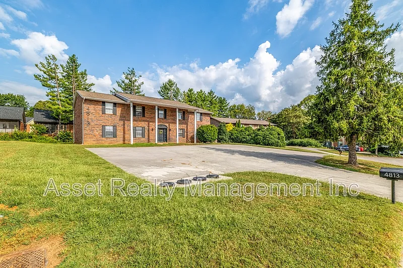 2 bed, 1.0 bath, 850 sqft, $1,295 — Photo 3
