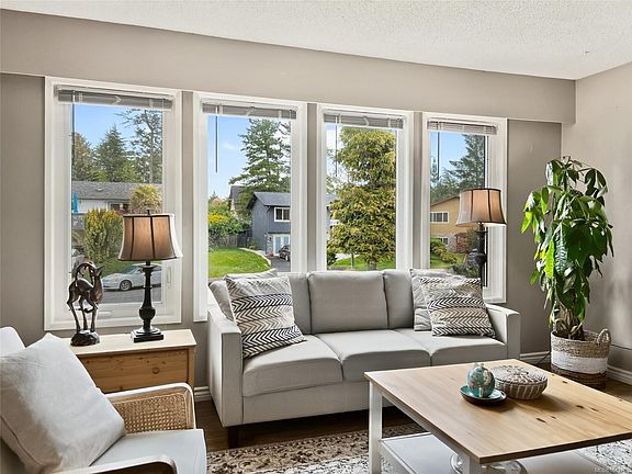 5th image of 4378 Torrington Pl