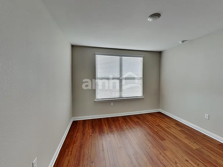 8010 Dampton Ln — Photo 16