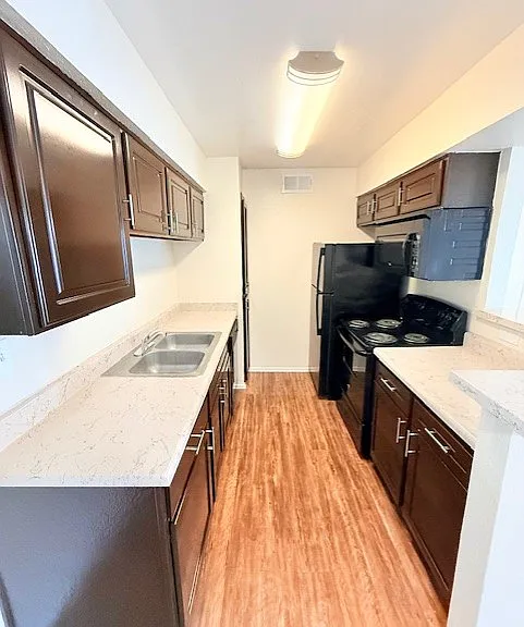 Vantage Point Apartments — Photo 7