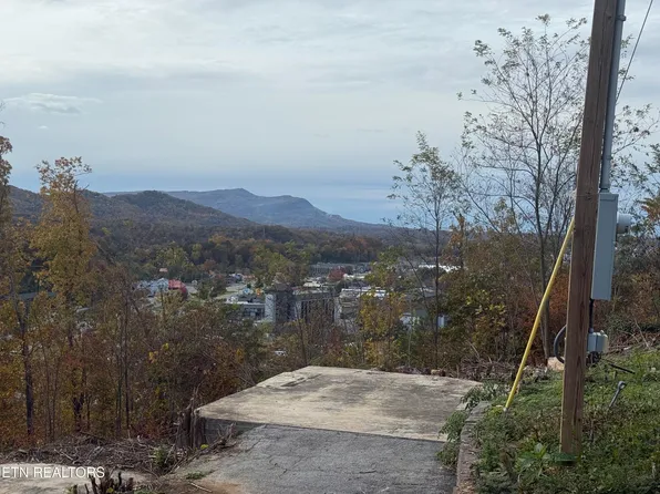 201 Cherry Laurel Dr #201, Pigeon Forge, TN 37863