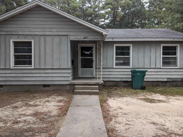 2805 Edgewood Dr, Pine Bluff, AR 71603