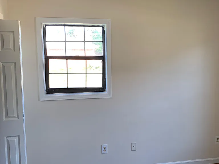 713 Still Lake Dr — Photo 3