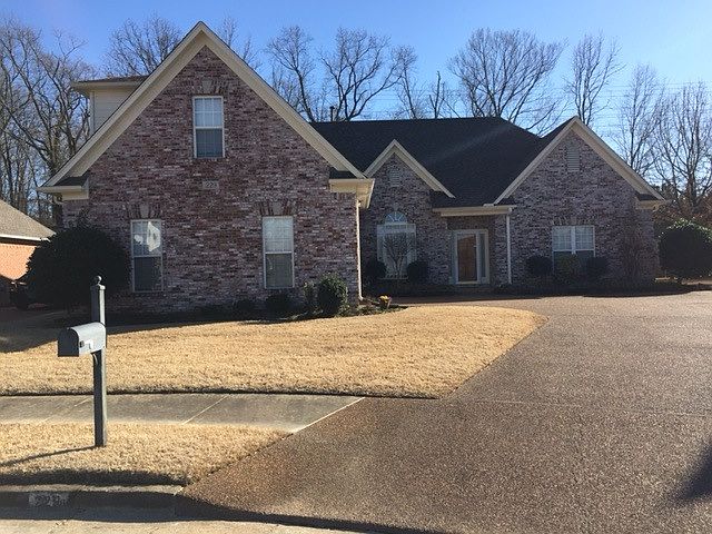 1st image of 229 Lake Hollow Ln