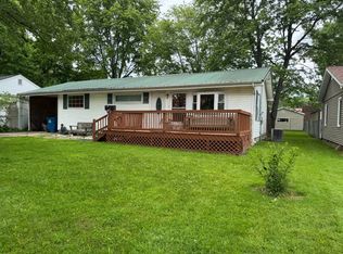 117 W Lakeview Dr, Fairfield, IL 62837