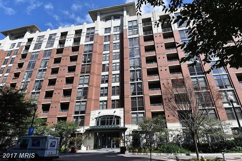 1st image of 1021 N Garfield St APT 528