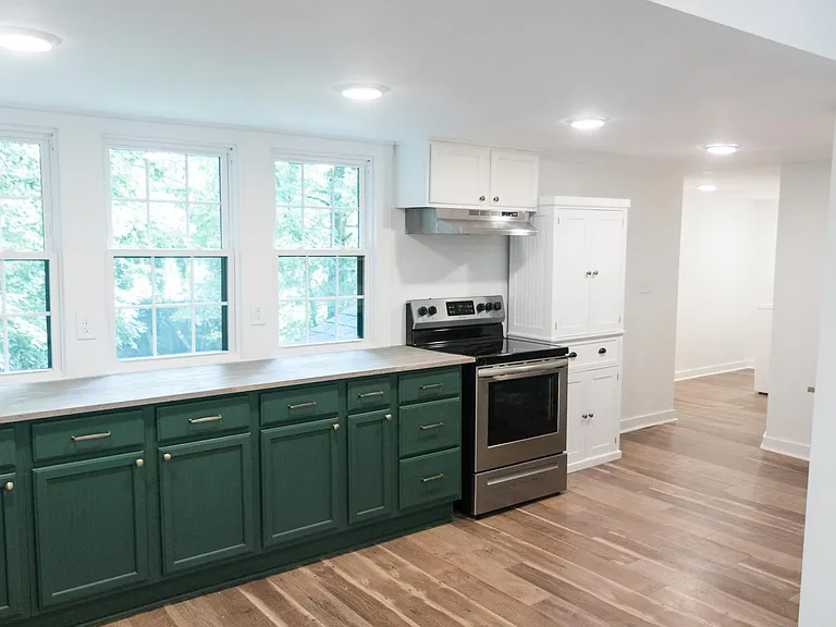 25 Lawn St — Photo 16