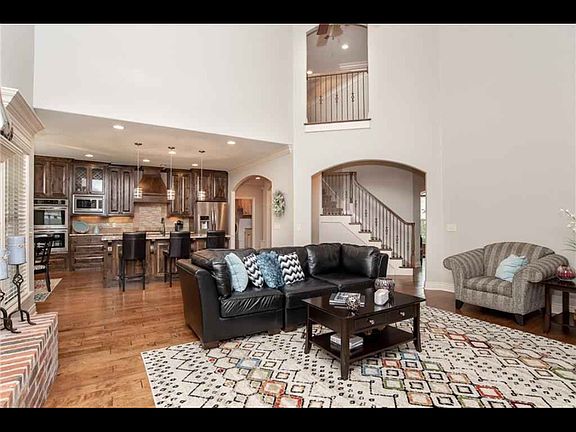 5th image of 6409 S 42nd St