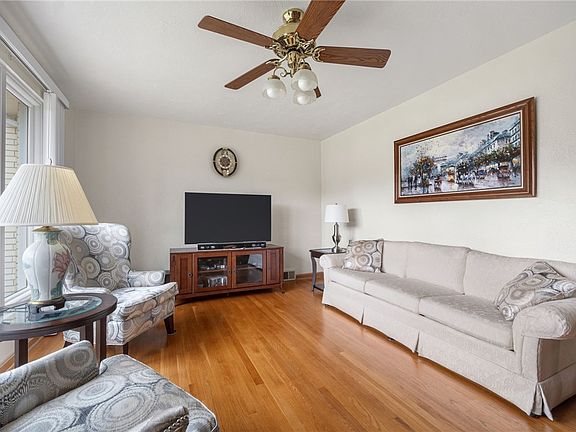 4th image of 4406 W Run Rd