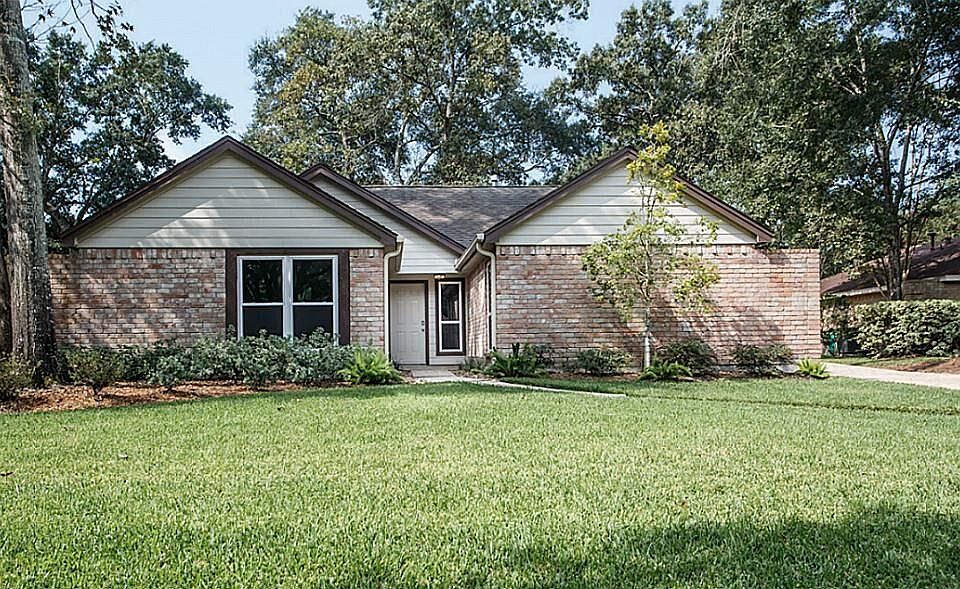 1st image of 3707 Wood Dale Dr