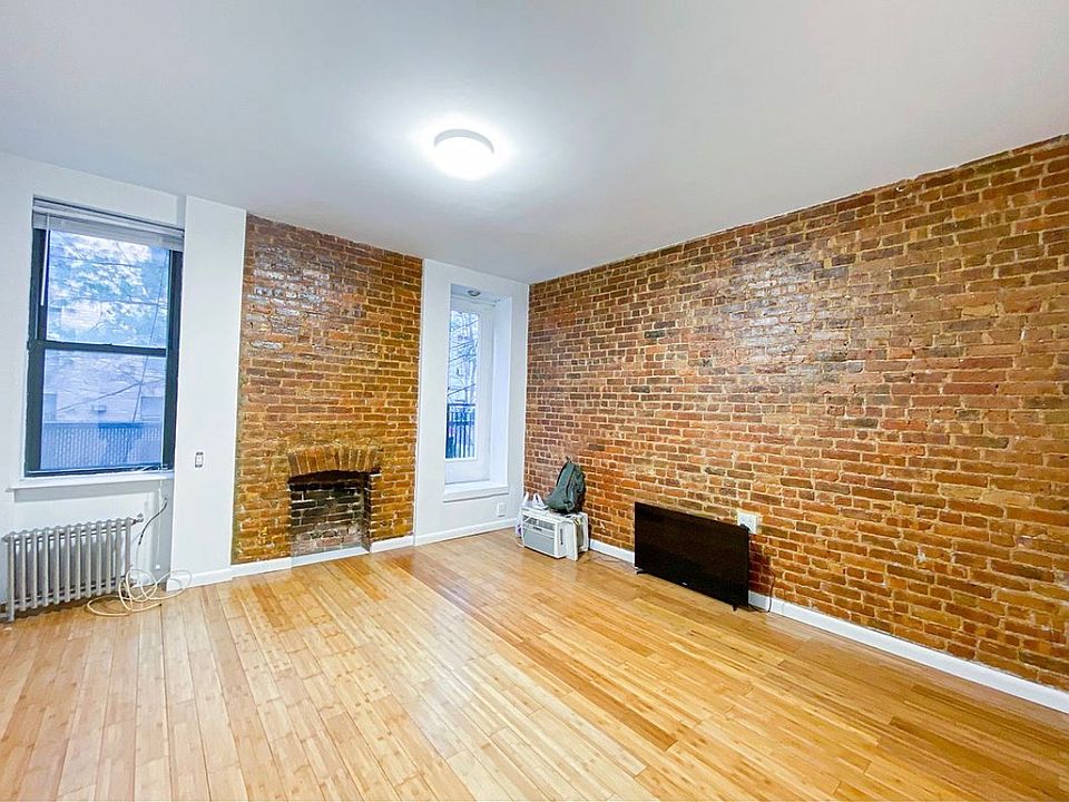 1st image of 454 W 47th St APT 1R
