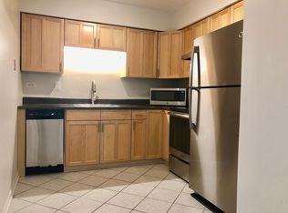 526 W Roscoe St APT 1D, Chicago, IL 60657