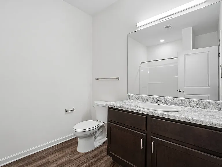 Central Terrace Apartments — Photo 9