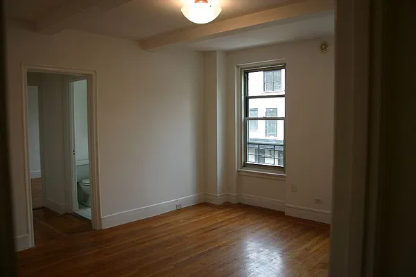 Rented by Performing Assets Corp | media 6