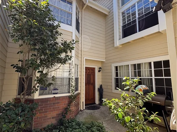 451 Medford Ct Unit 102, Long Beach, CA 90803