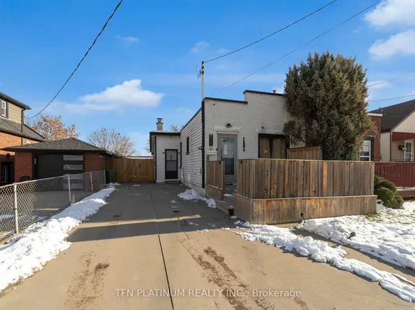 23 Rosewood Rd, Hamilton, ON L8H 1A1