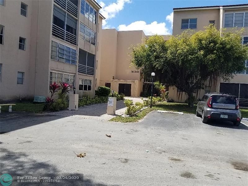 1st image of 2840 Somerset Dr #218