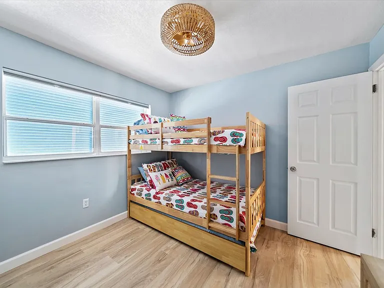 120 Flamingo Dr #1 — Photo 13