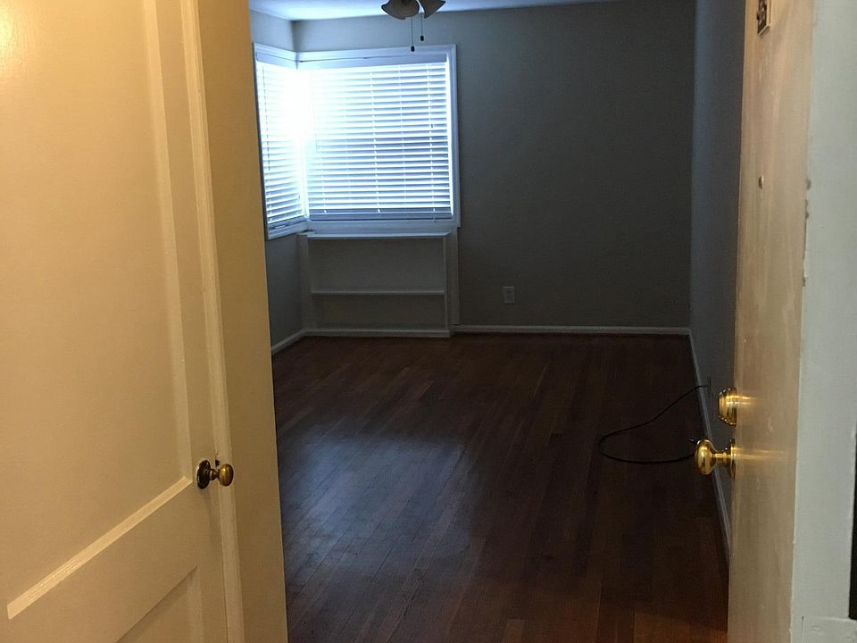 Entry & Den