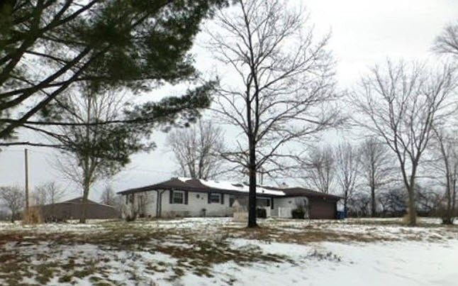 2nd image of 2801 Combes Rd