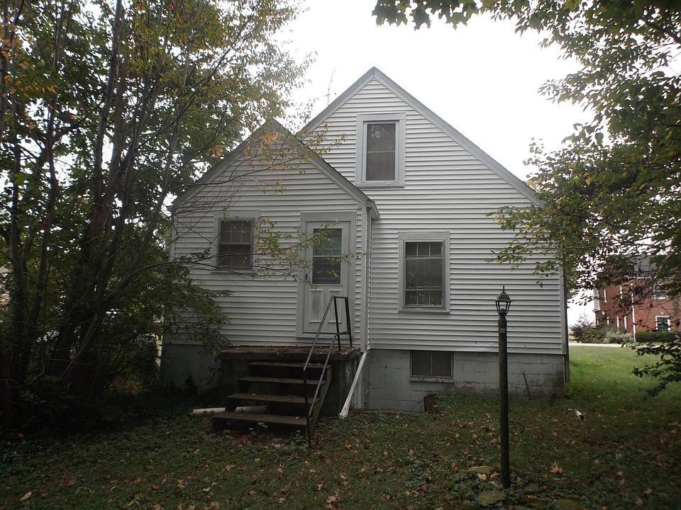 2nd image of 304 E Grundy Ave
