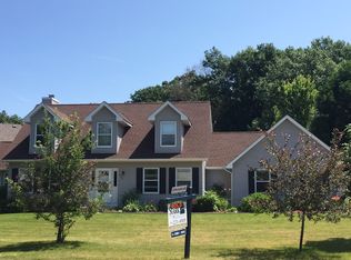 234 Forreston Dr, Cottage Grove, WI 53527