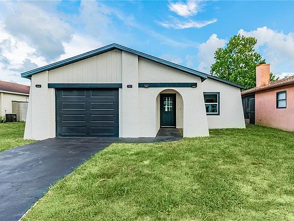 2nd image of 12837 Kellywood Cir