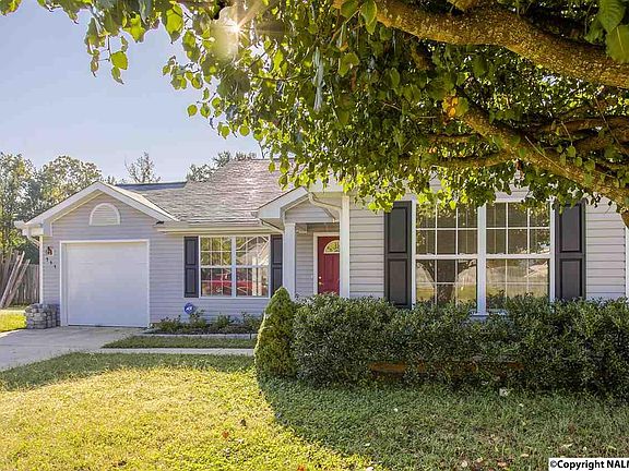 3rd image of 111 Sandy Hollow Dr NW