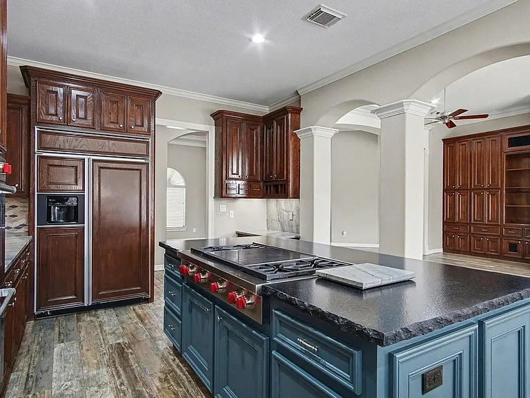 15569 Crown Oaks Dr — Photo 15