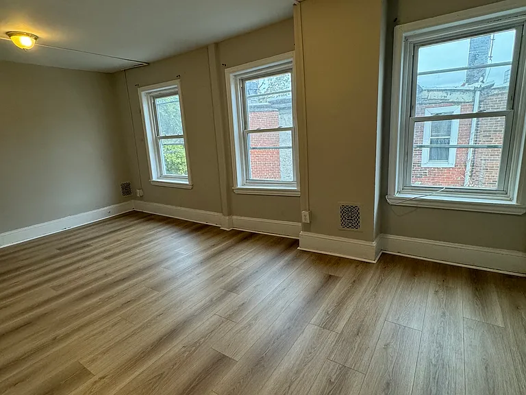 3630 Powelton Ave #3 — Photo 5