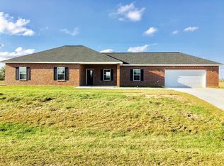 5 Arbor Bend Dr, Picayune, MS 39466