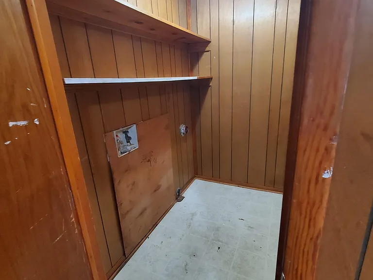 5006 Valley St — Photo 1