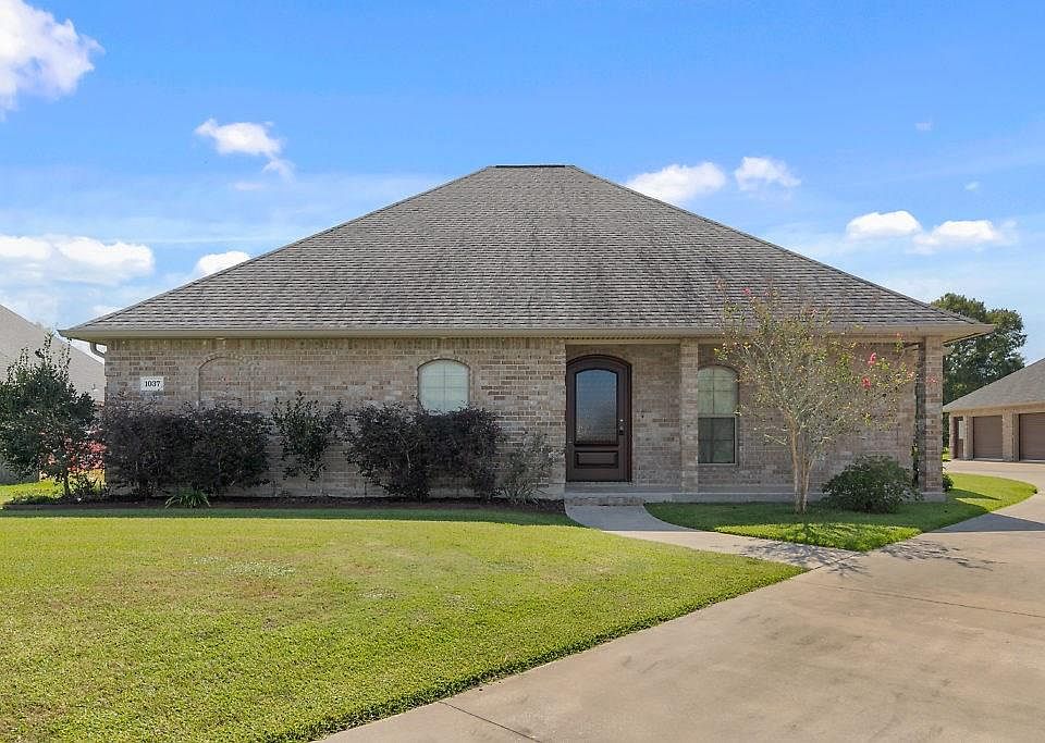 1st image of 1037 S Worthington Dr