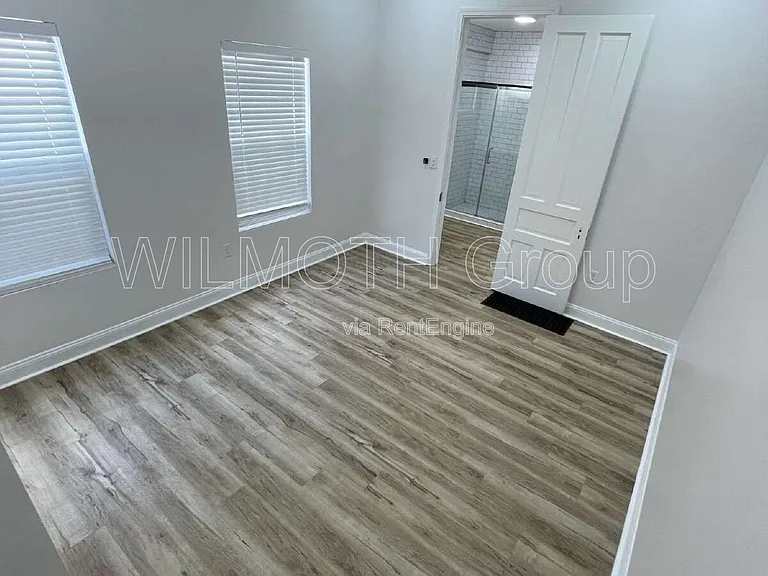 1126 Villa Ave — Photo 10