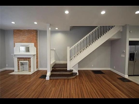 3rd image of 1522 E Ohio St